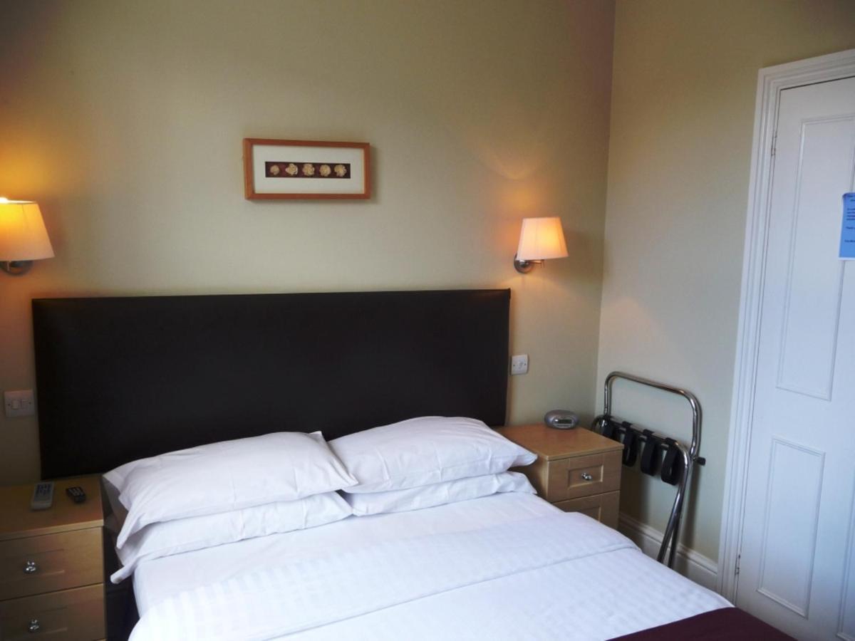 The George Hotel Henfield Room photo