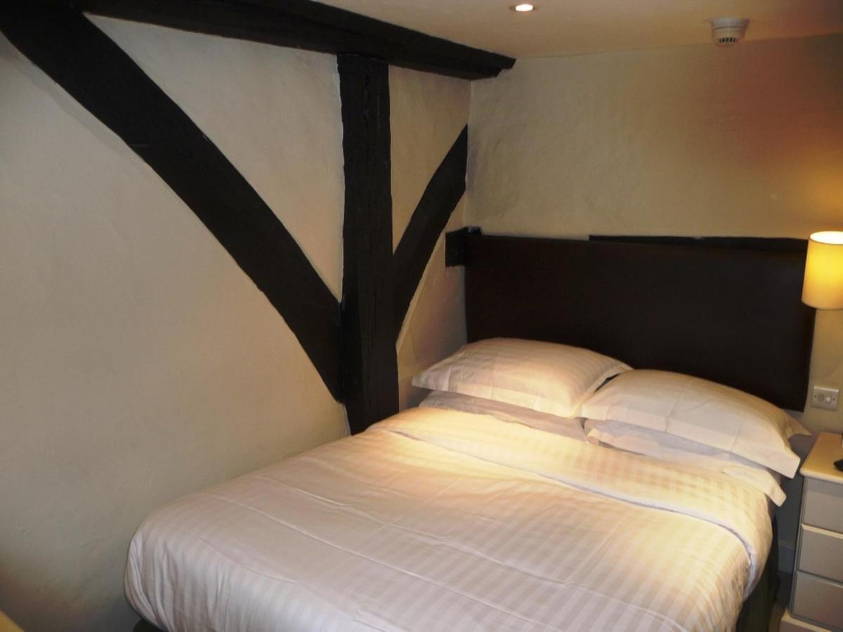 The George Hotel Henfield Room photo